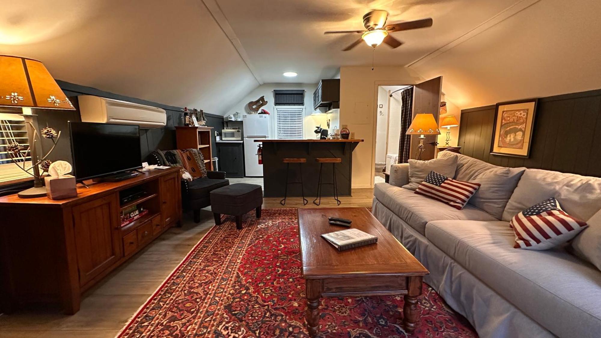 Phineas Swann Inn & Spa Montgomery Center エクステリア 写真